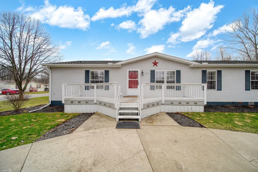 701 Missouri River Drive Adrian City MI 49221
