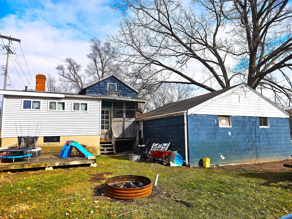 218 S Cherry Street Flushing City MI 48433