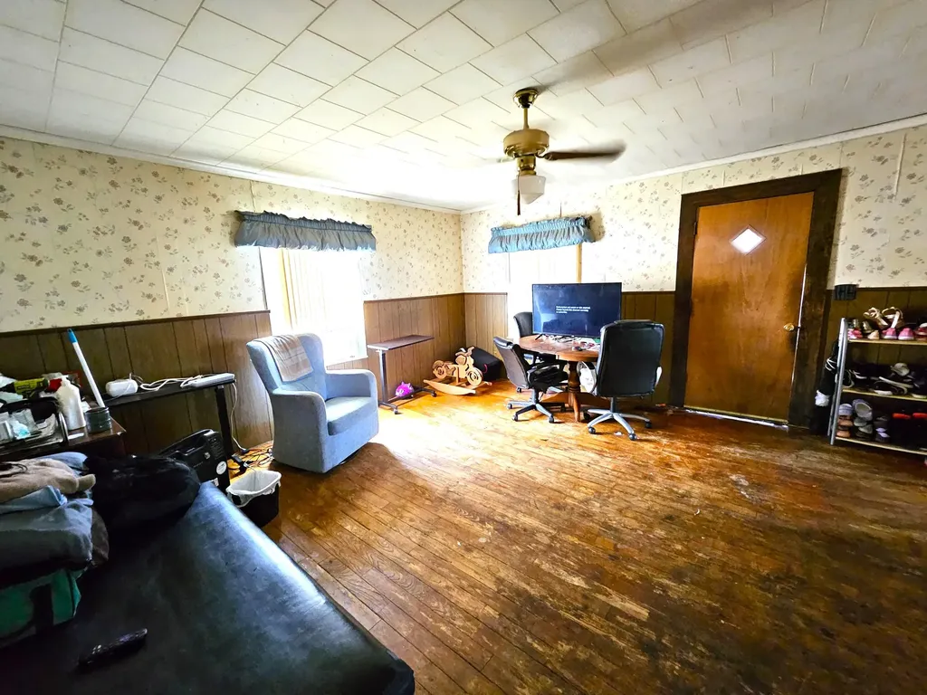 218 S Cherry Street Flushing City MI 48433