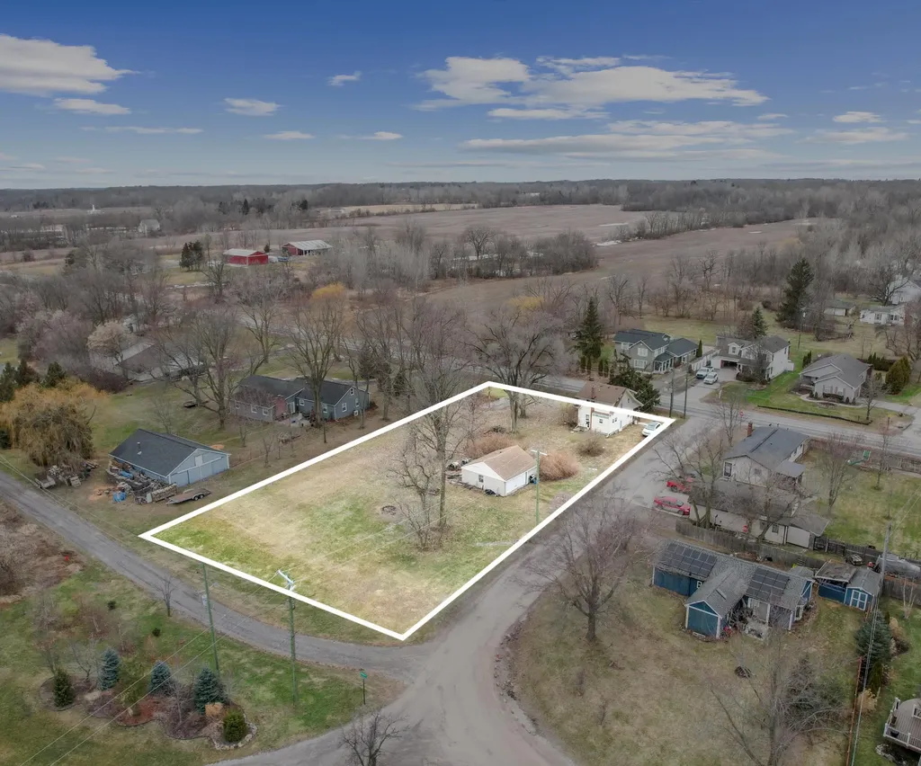9296 6 Mile Road Salem Township MI 48168
