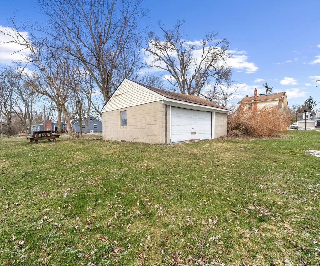 9296 6 Mile Road Salem Township MI 48168