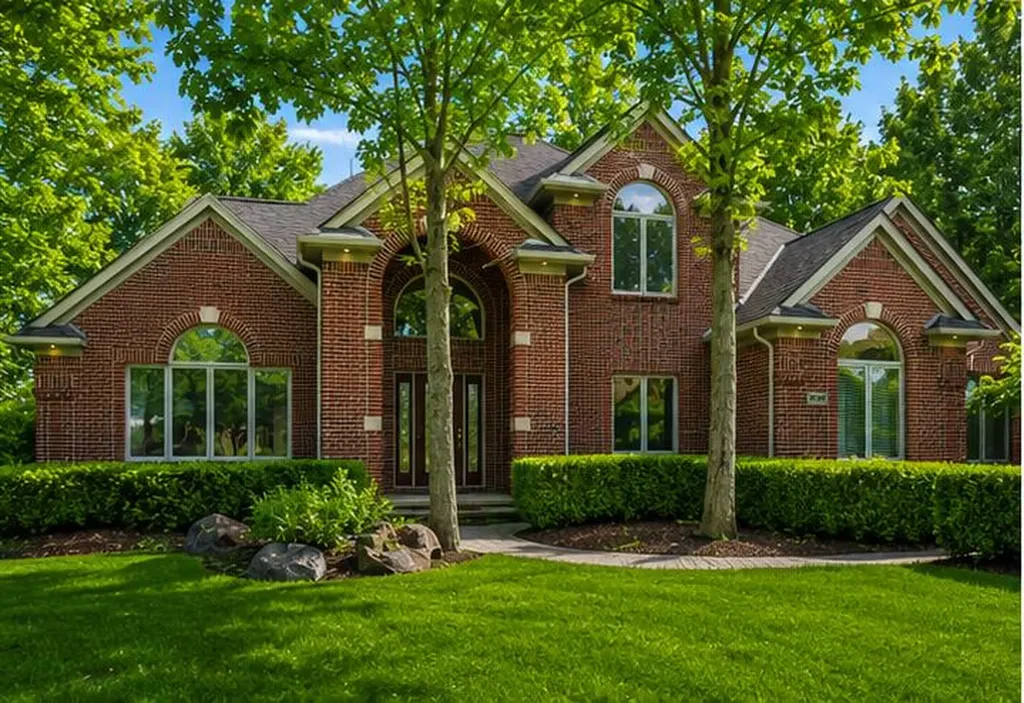 52018 Loon Court Shelby Charter Township MI 48315