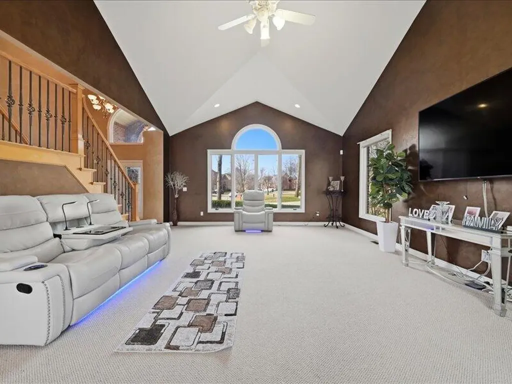 52018 Loon Court Shelby Charter Township MI 48315