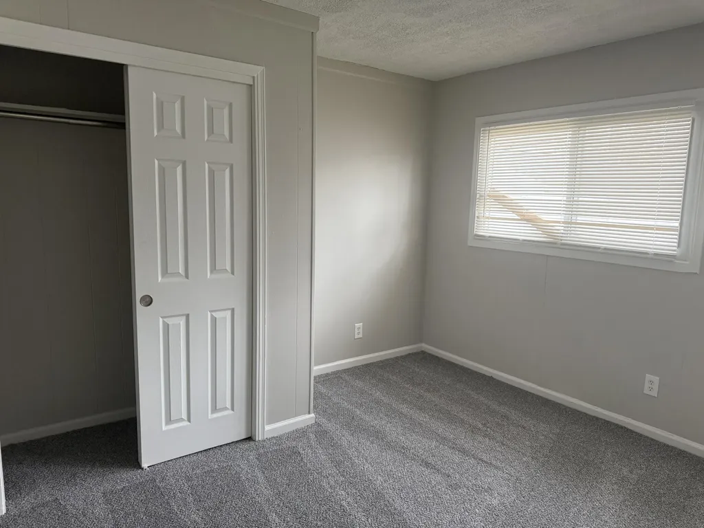 18949 Washtenaw Street Harper Woods City MI 48225