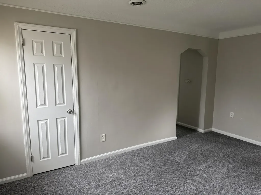 18949 Washtenaw Street Harper Woods City MI 48225