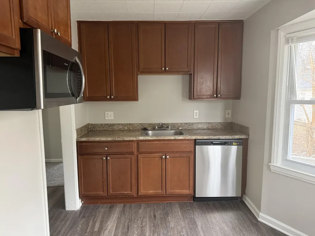 18949 Washtenaw Street Harper Woods City MI 48225