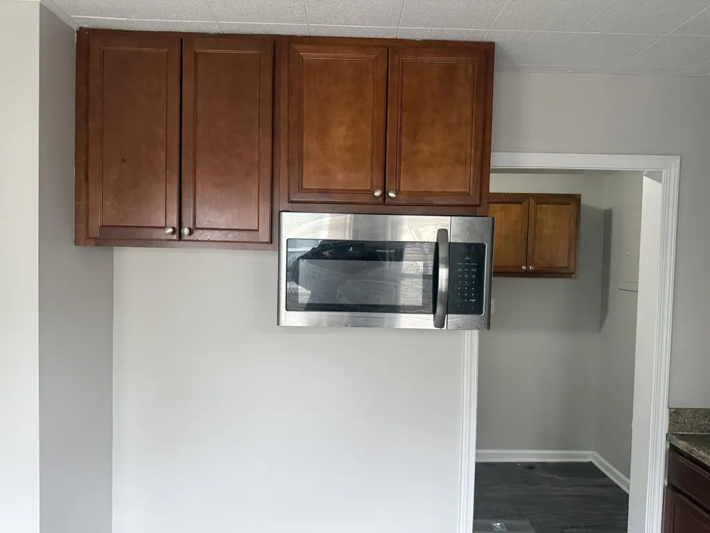18949 Washtenaw Street Harper Woods City MI 48225