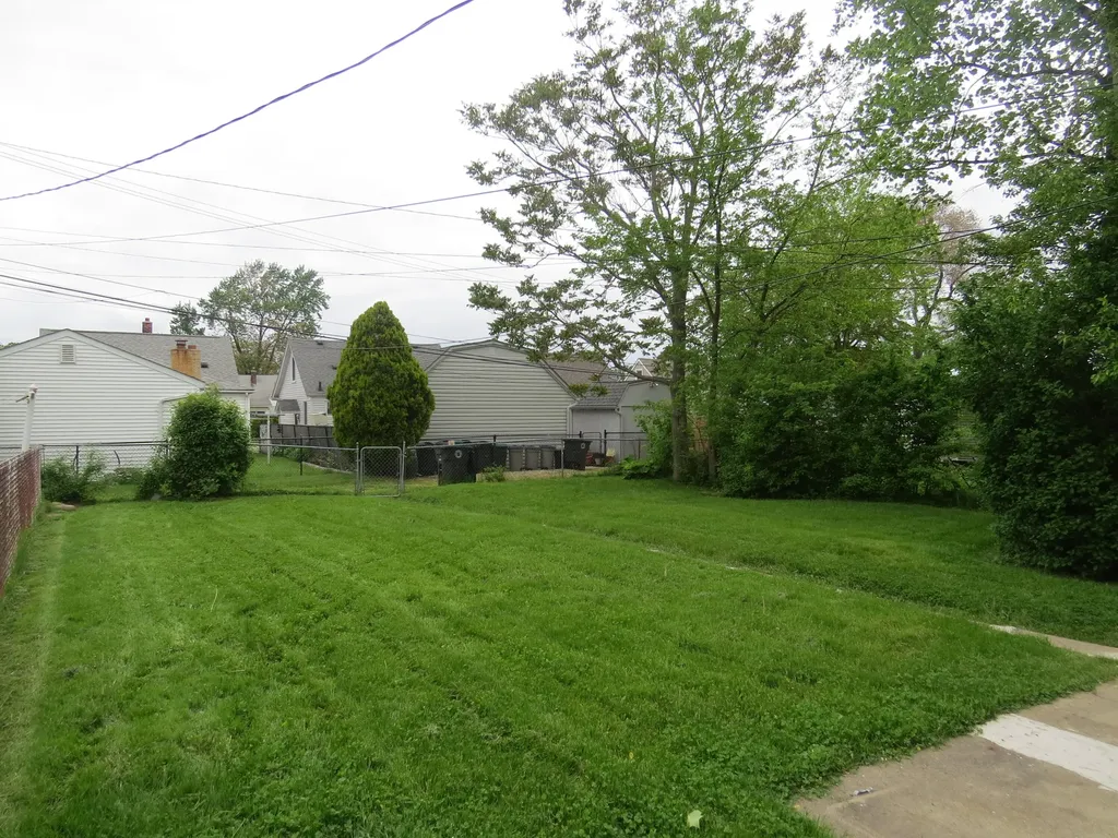 17538 Matthews Street Riverview City MI 48193
