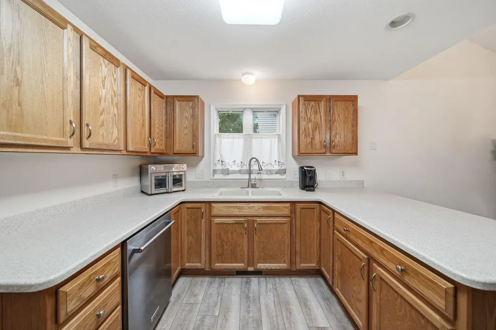 689 Korey's Circle Blissfield Village MI 49228