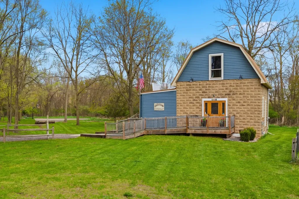 915 S Clinton Street Stockbridge Village MI 49285