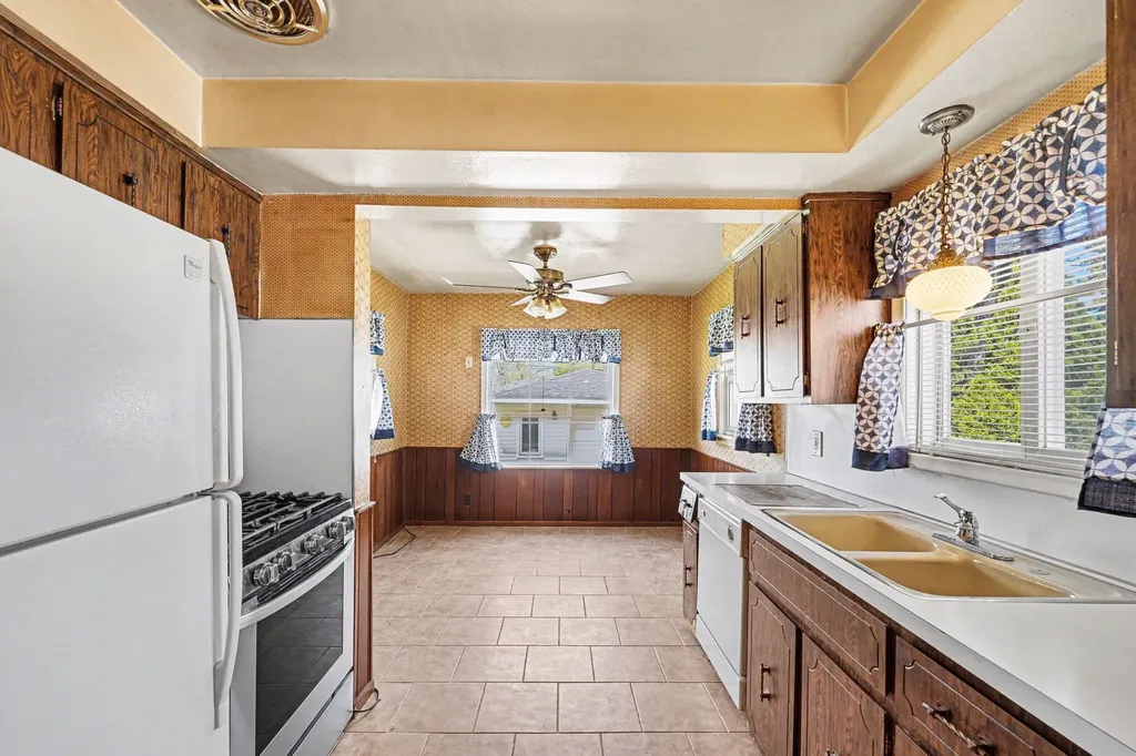 24924 Princeton Street Dearborn City MI 48124