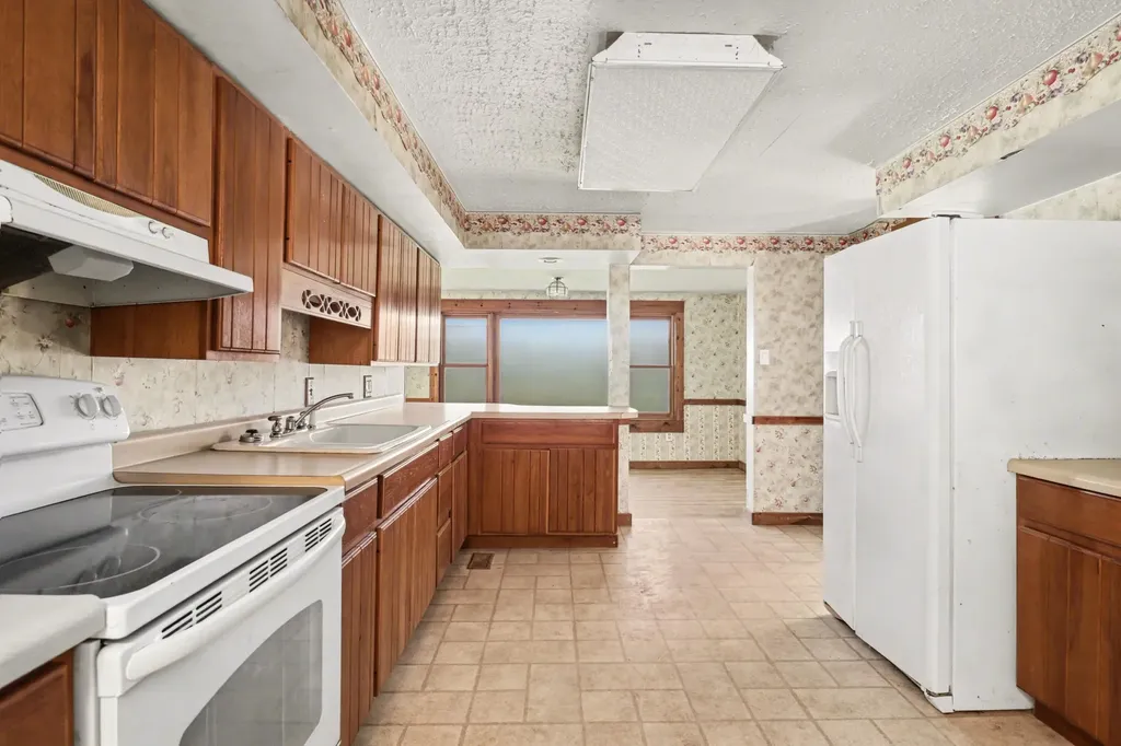 2405 100th Avenue Evart City MI 49631