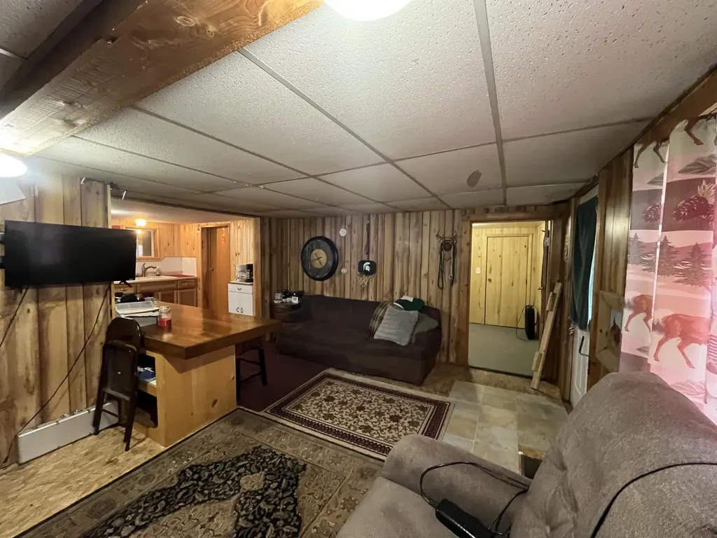 11492 Maple Lane Road Unknown City MI 49776