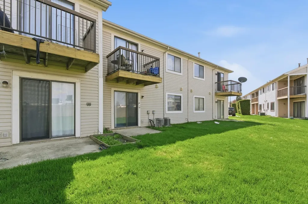 30813 Hidden Pines Lane Roseville City MI 48066