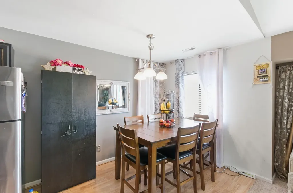 30813 Hidden Pines Lane Roseville City MI 48066