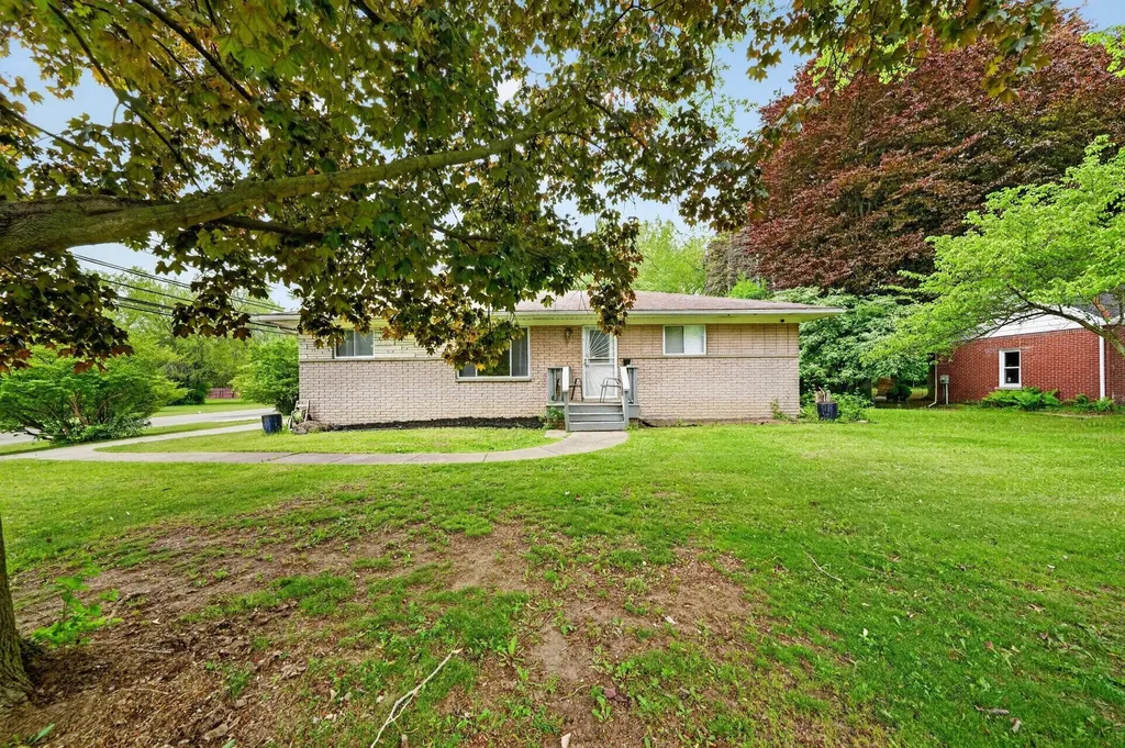 23100 Mapleridge Drive Southfield City MI 48075