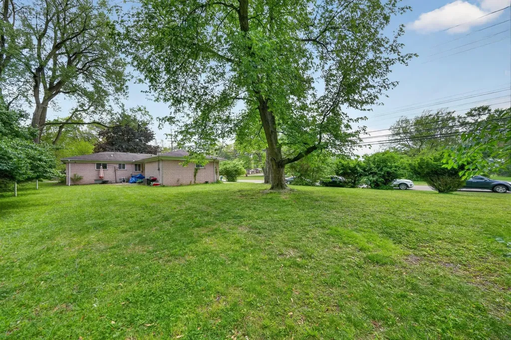 23100 Mapleridge Drive Southfield City MI 48075