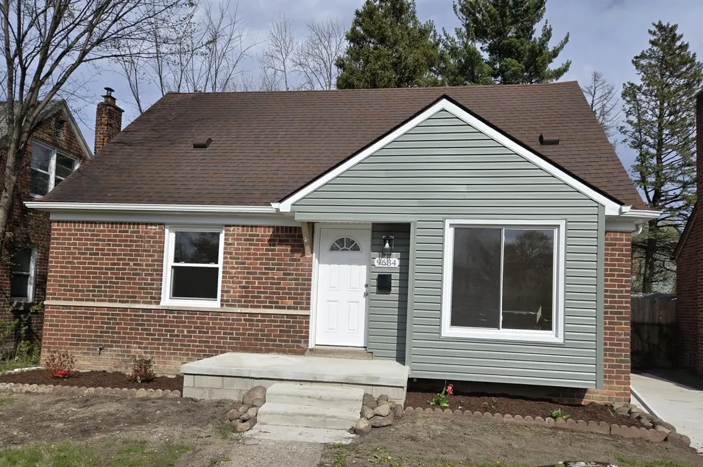 9634 Inkster Road Redford Charter Township MI 48239