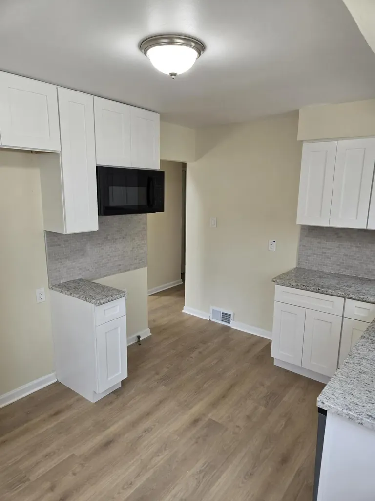 9634 Inkster Road Redford Charter Township MI 48239