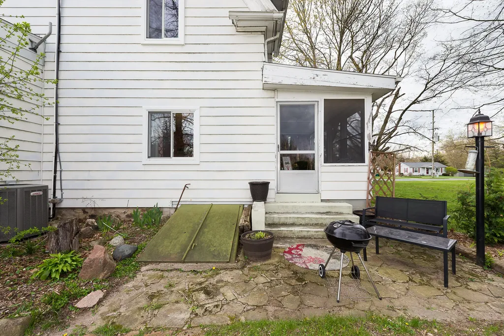 8415 Huron River Drive Webster Township MI 48130