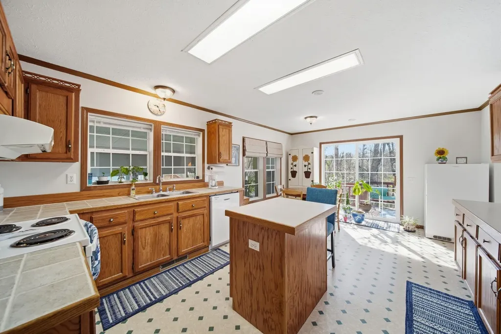 448 Raisin River Drive Adrian City MI 49221