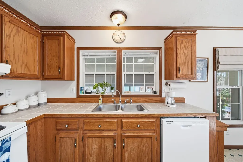 448 Raisin River Drive Adrian City MI 49221