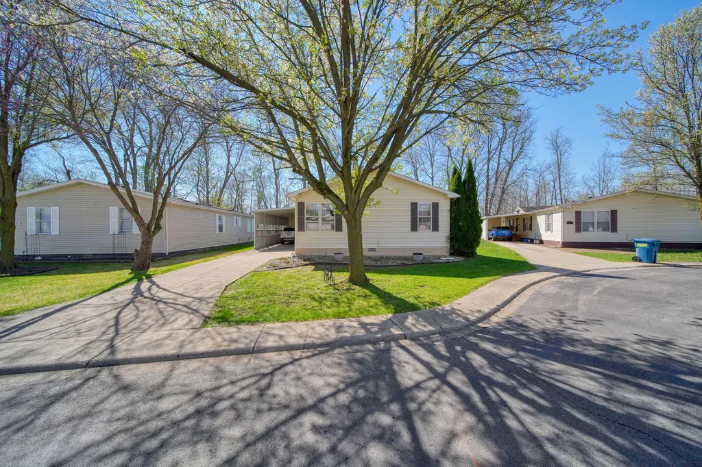 448 Raisin River Drive Adrian City MI 49221