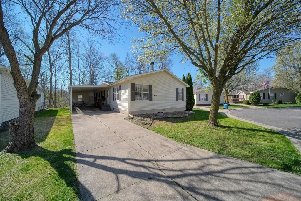 448 Raisin River Drive Adrian City MI 49221