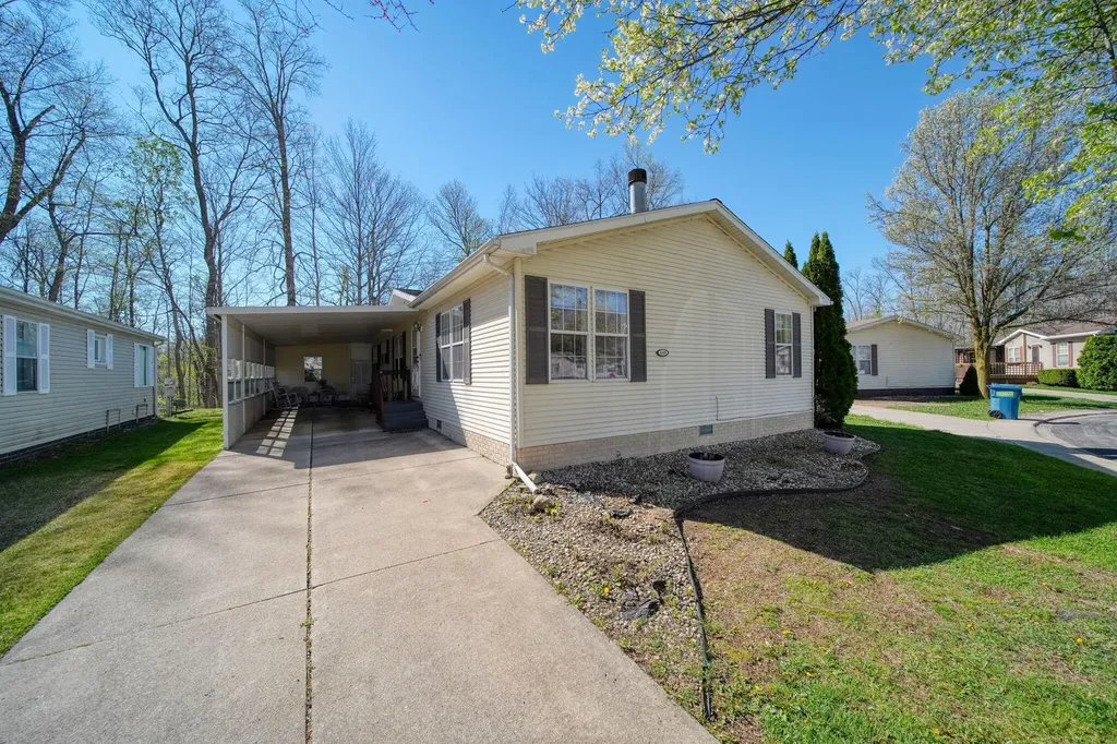448 Raisin River Drive Adrian City MI 49221