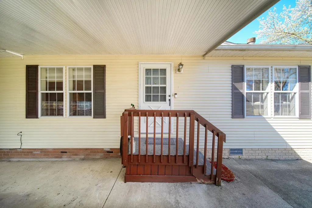 448 Raisin River Drive Adrian City MI 49221