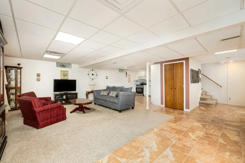 3339 Elsinore Court Ann Arbor City MI 48105
