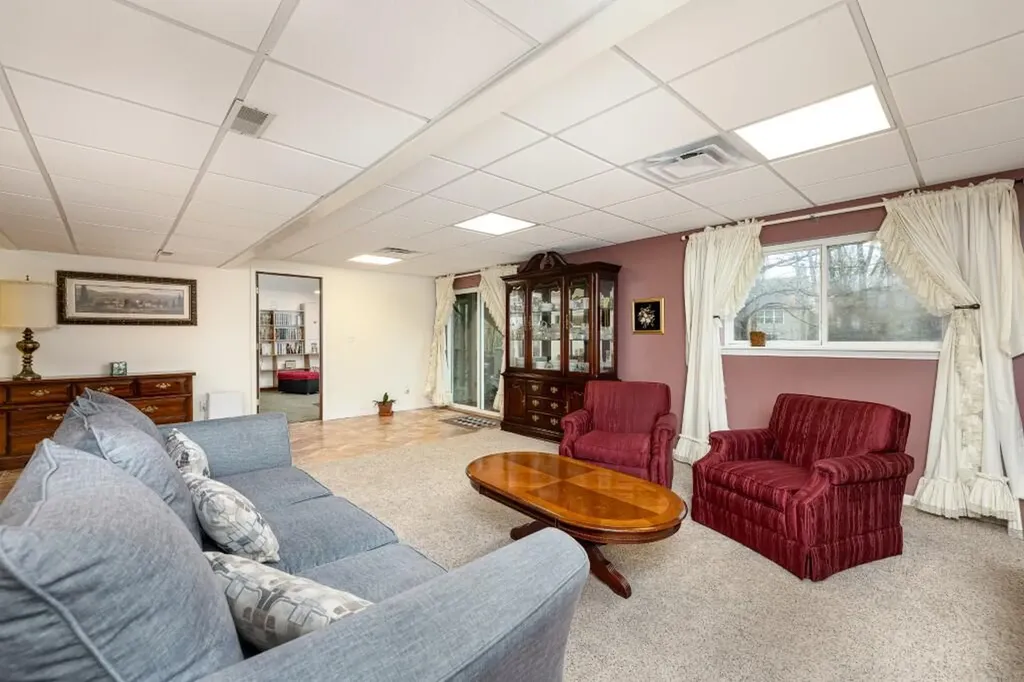 3339 Elsinore Court Ann Arbor City MI 48105
