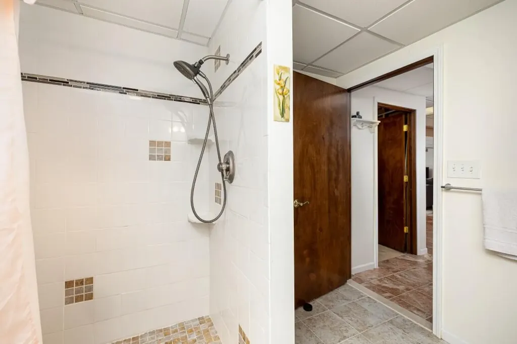 3339 Elsinore Court Ann Arbor City MI 48105
