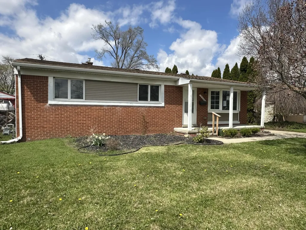 31700 Lafler Rockwood City MI 48173