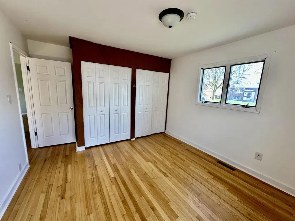 31700 Lafler Rockwood City MI 48173