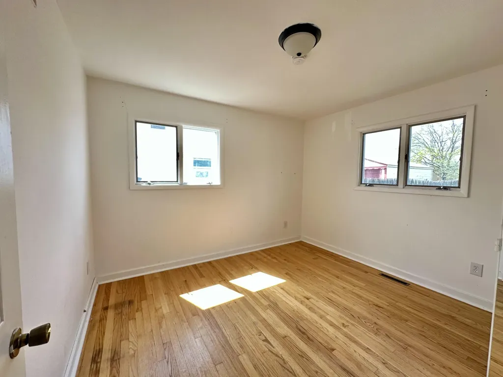 31700 Lafler Rockwood City MI 48173