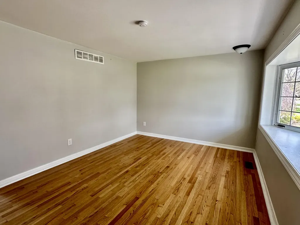 31700 Lafler Rockwood City MI 48173