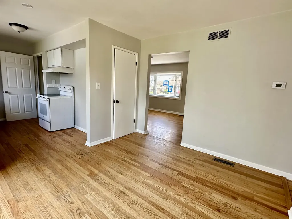 31700 Lafler Rockwood City MI 48173