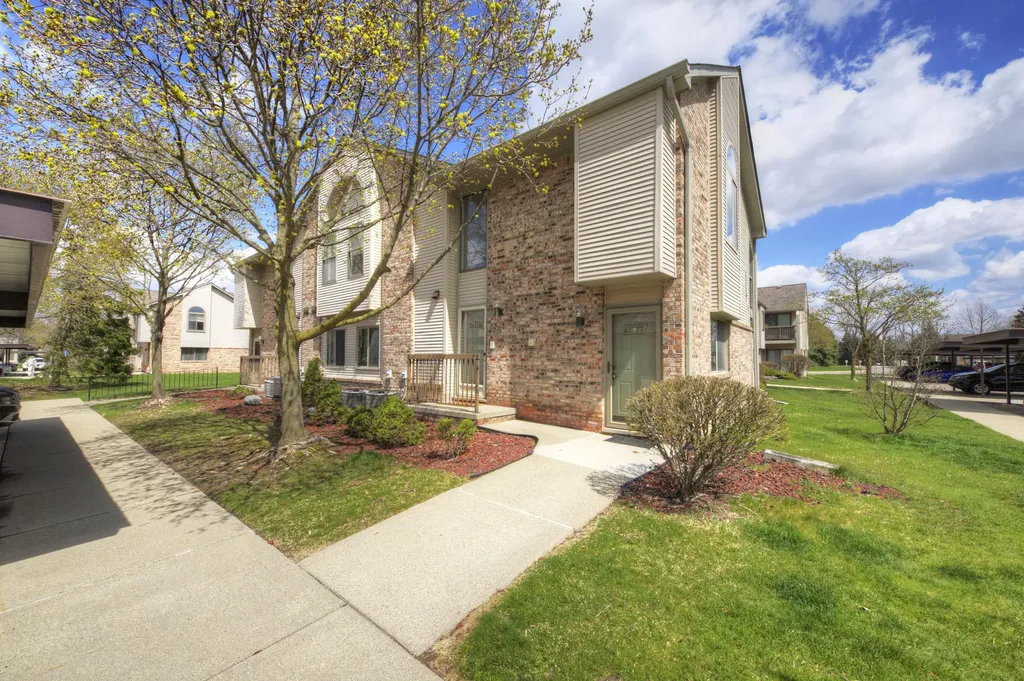 42779 Lilley Pointe Drive Canton Charter Township MI 48187