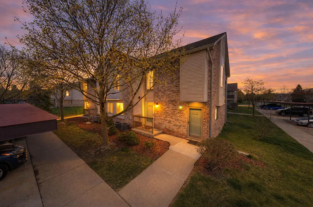 42779 Lilley Pointe Drive Canton Charter Township MI 48187