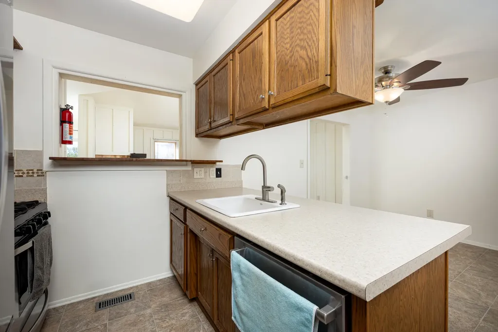350 Hollywood Drive Saline City MI 48176