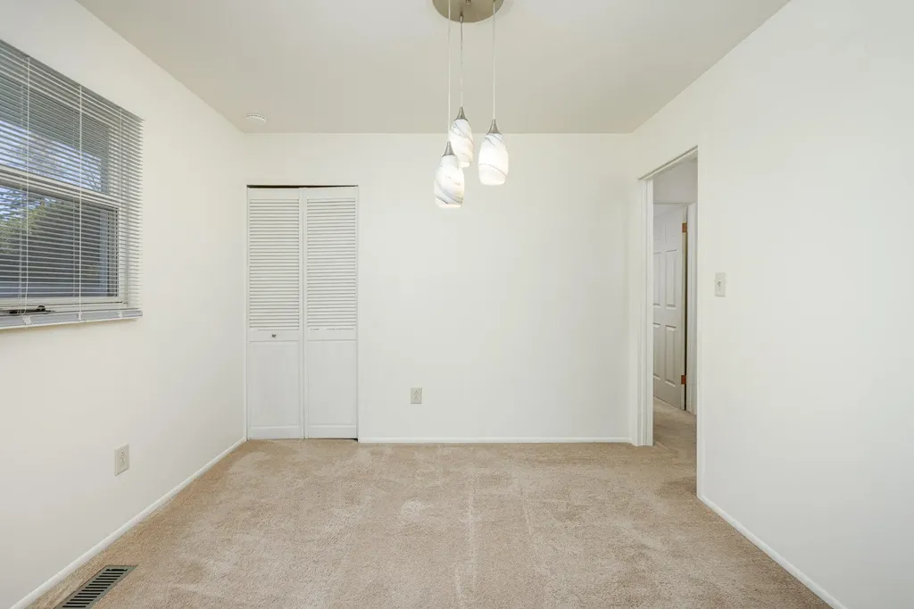 350 Hollywood Drive Saline City MI 48176