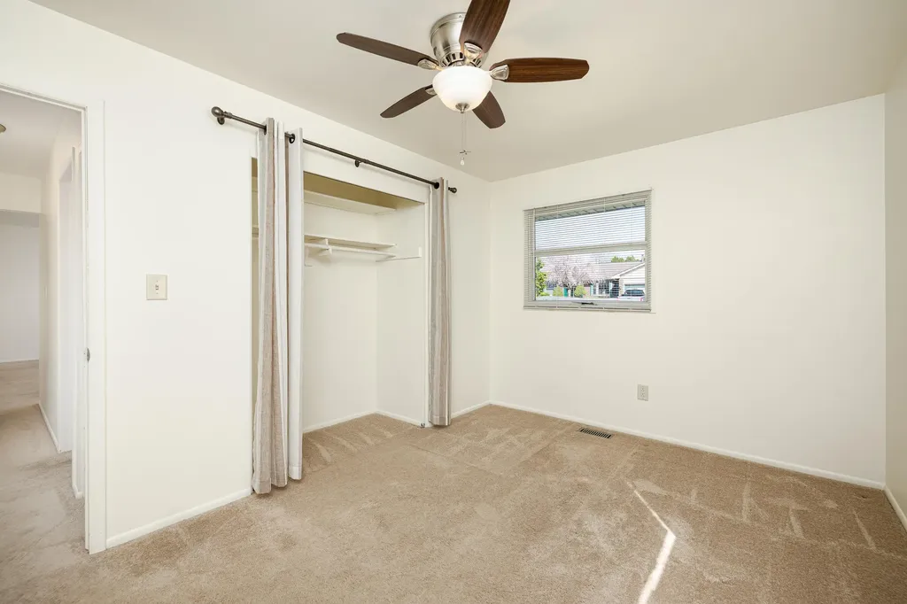 350 Hollywood Drive Saline City MI 48176