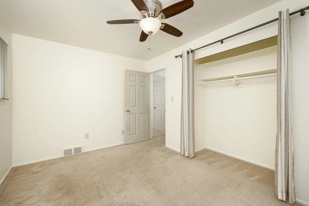 350 Hollywood Drive Saline City MI 48176
