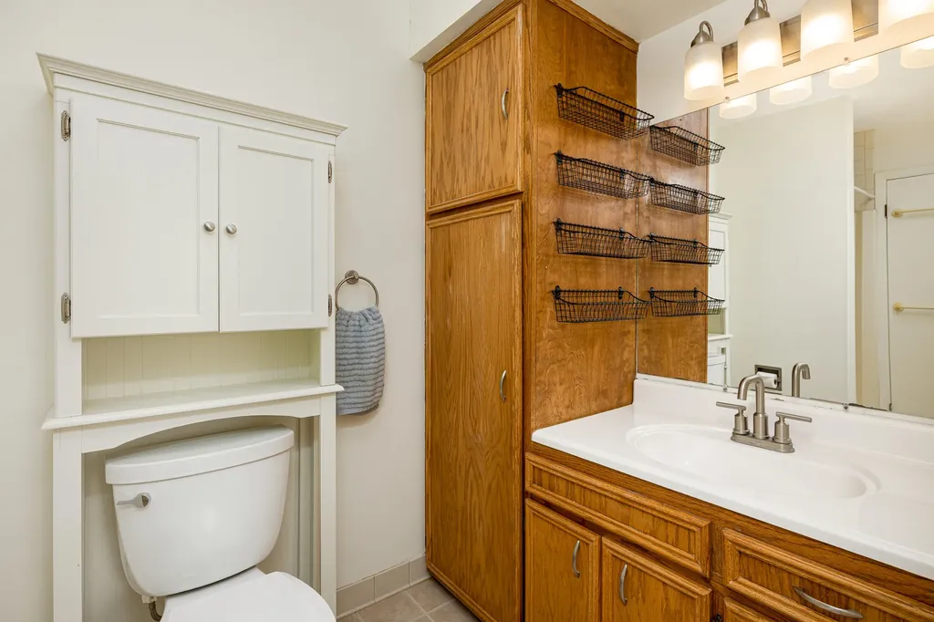 350 Hollywood Drive Saline City MI 48176