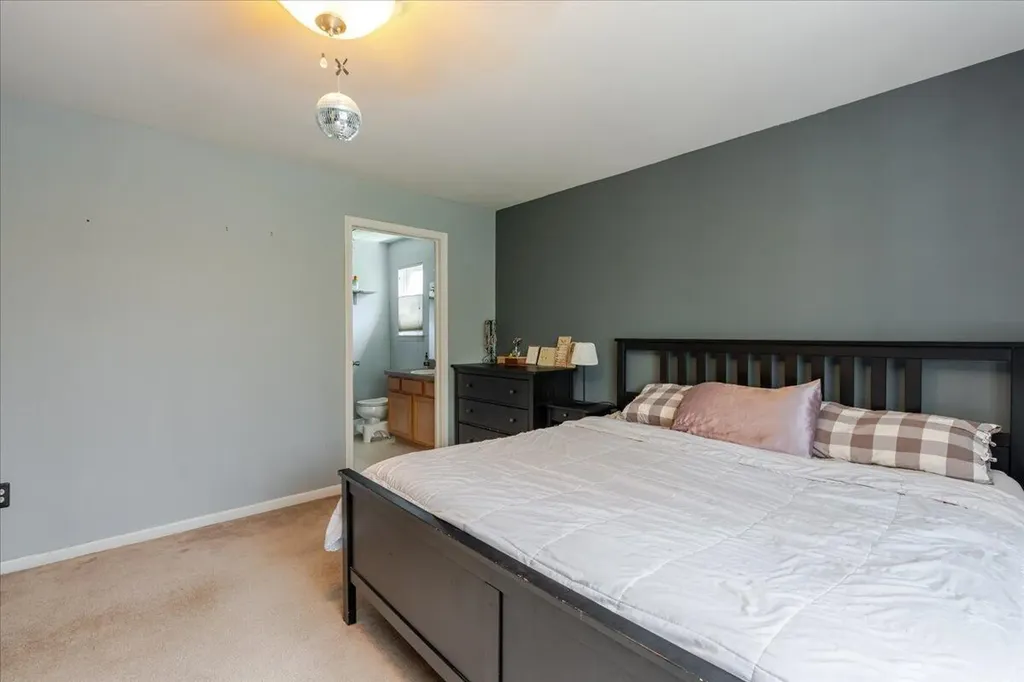 7956 Thornhill Drive Ypsilanti Charter Township MI 48197