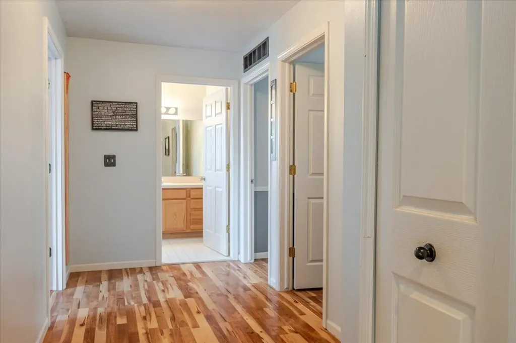 7956 Thornhill Drive Ypsilanti Charter Township MI 48197