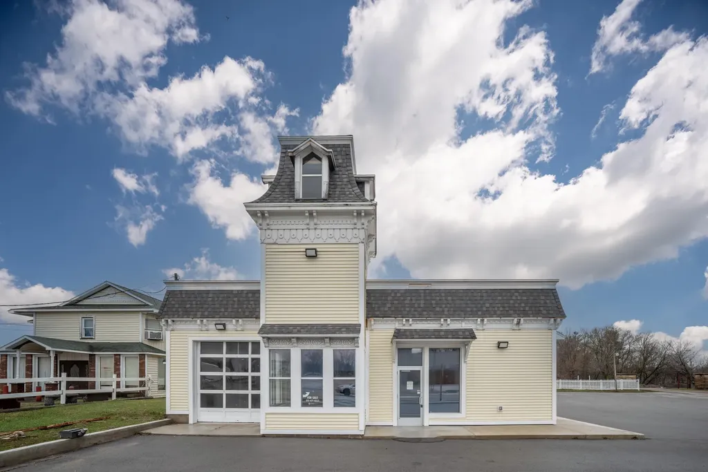 508 E Houghton Avenue West Branch Township MI 48661