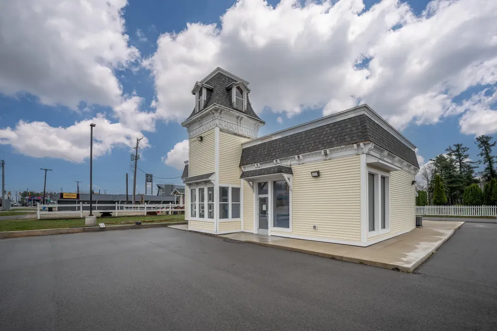508 E Houghton Avenue West Branch Township MI 48661