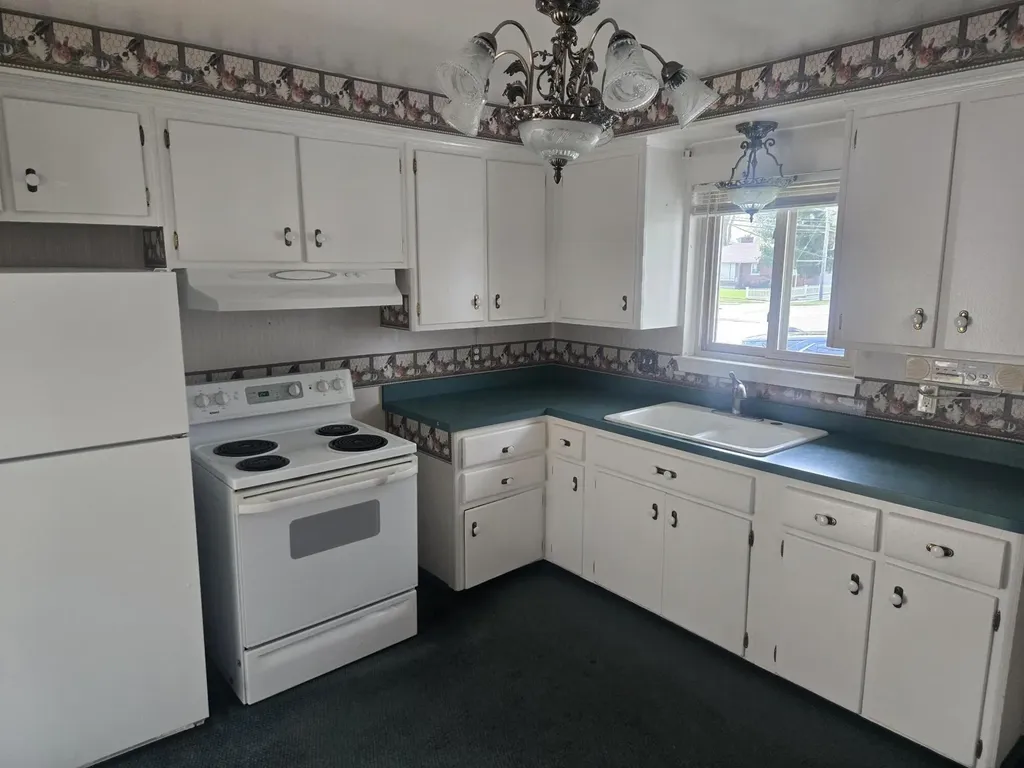 4203 Manor Avenue Royal Oak City MI 48073